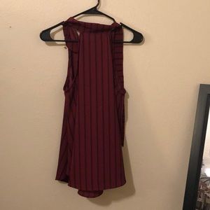 Sleeveless high neck shirt